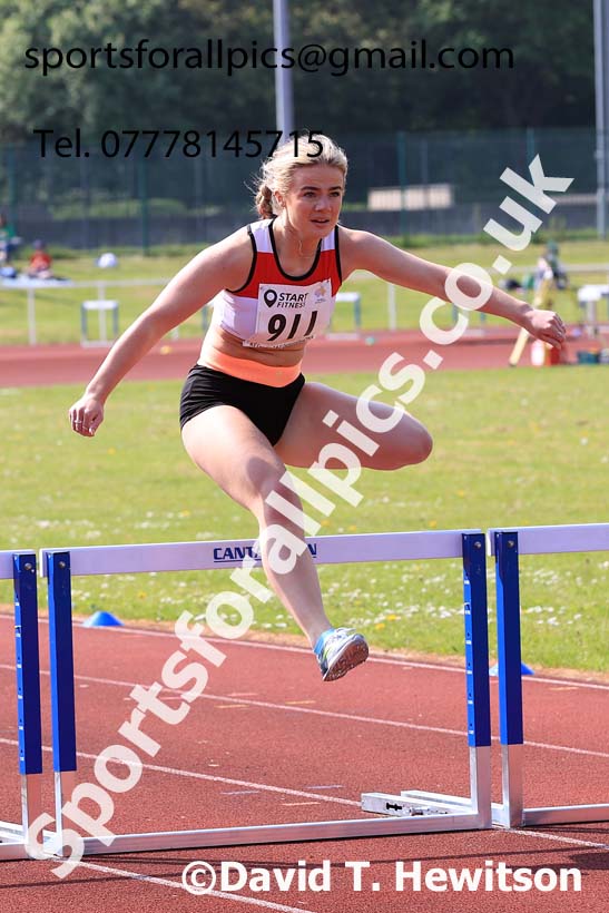 Womens Seniors 400 metres hurdles, 2024 North Eastern Track and Field Champs., Middlesbrough.  Photo: David T. Hewitson/Sports for All Pics